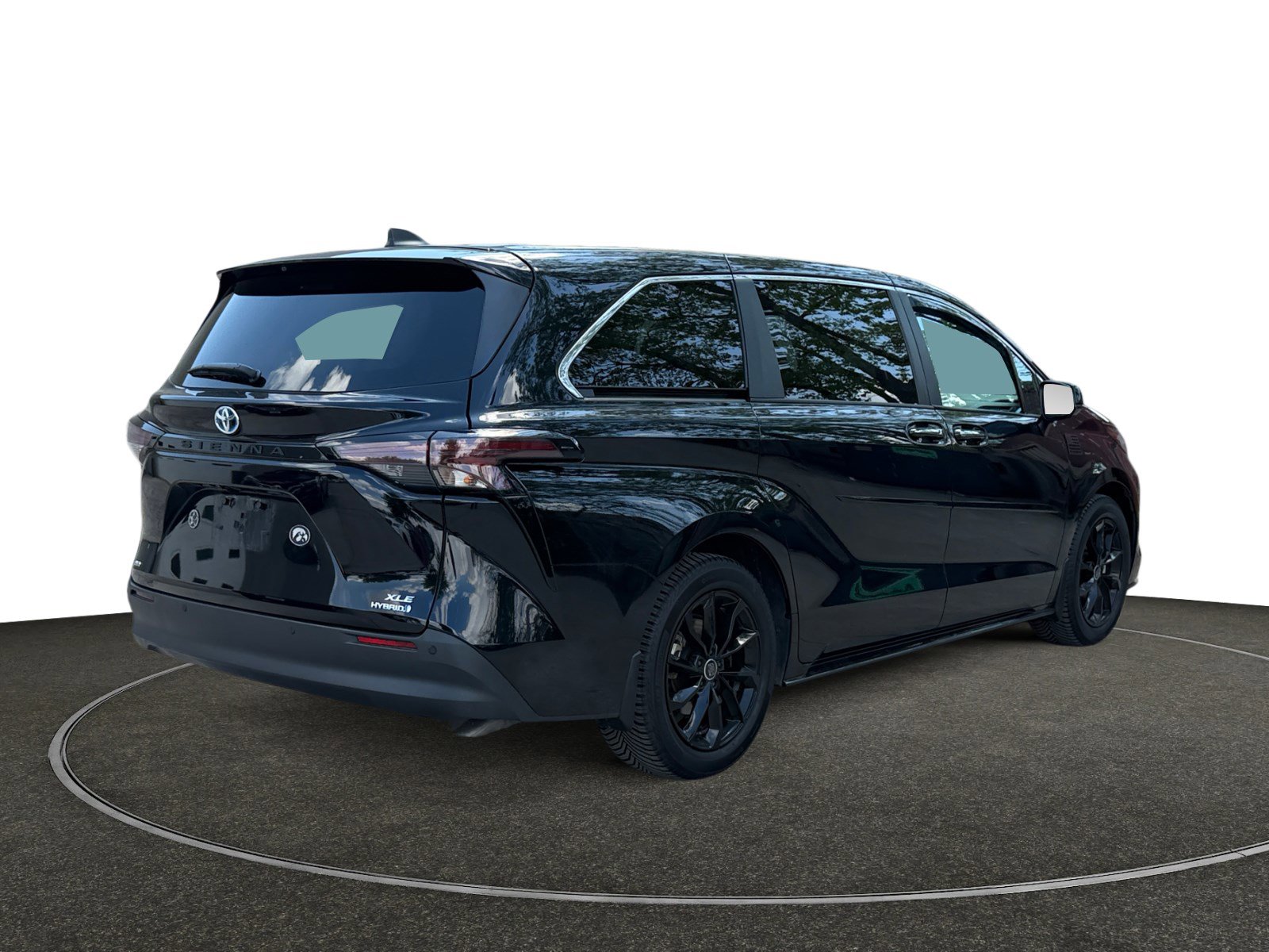 Used 2023 Toyota Sienna XLE AWD/4WD image 6