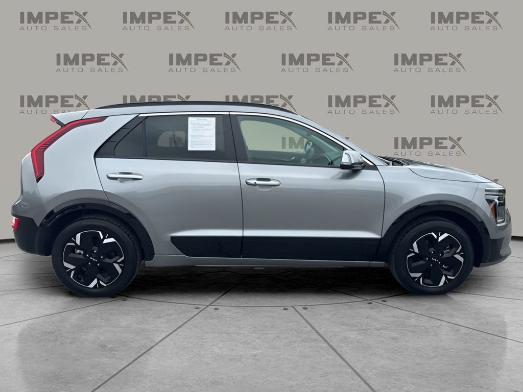 Used 2025 Kia Niro Wind w/ Wind Preserve Package FWD image 6