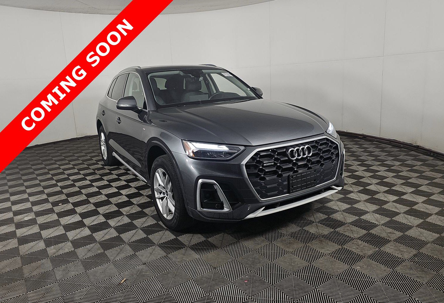 Used 2023 Audi Q5 2.0T Premium w/ Convenience Package AWD/4WD image 3