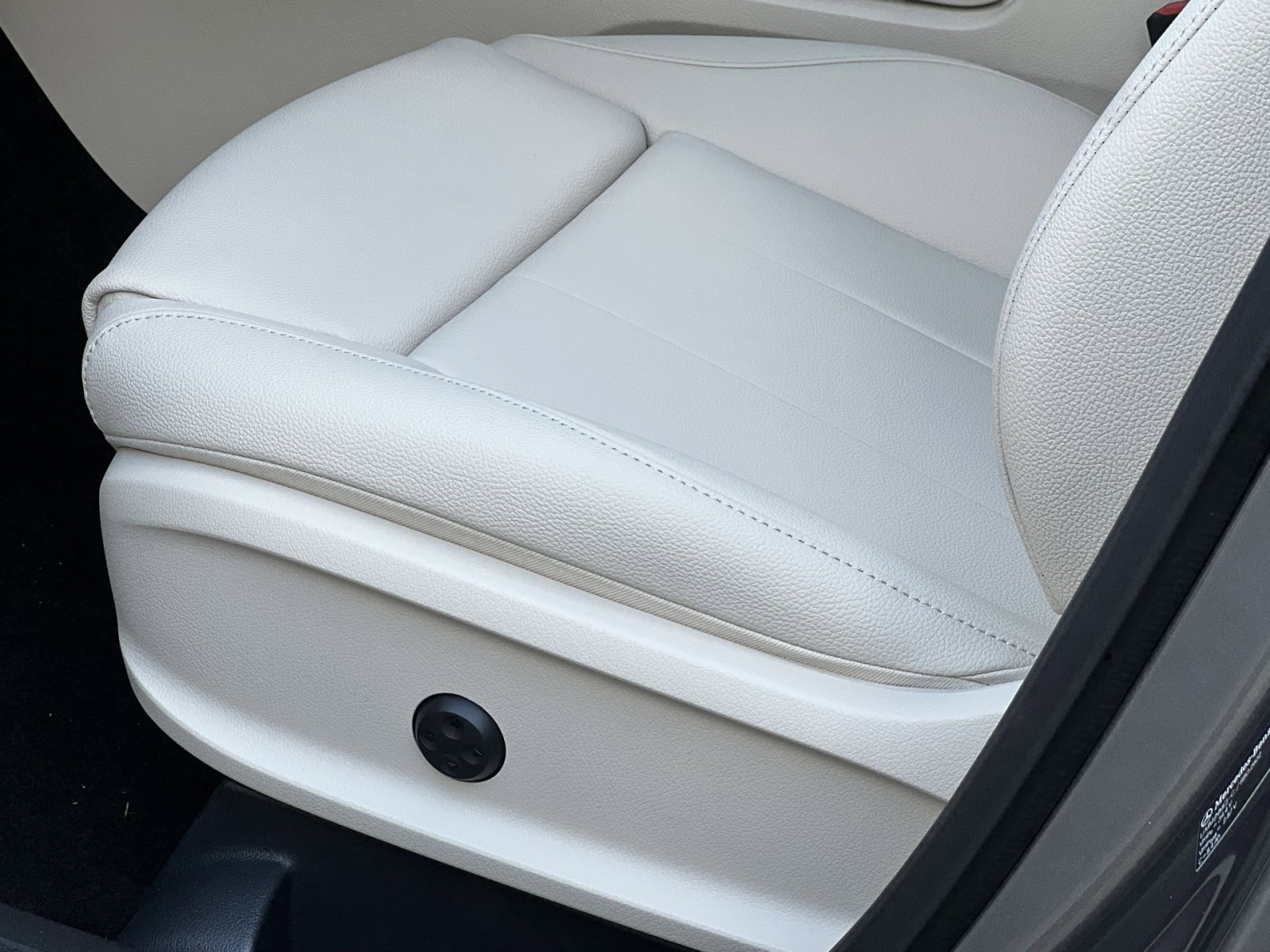 New 2026 Mercedes-Benz GLA 250 4MATIC image 12