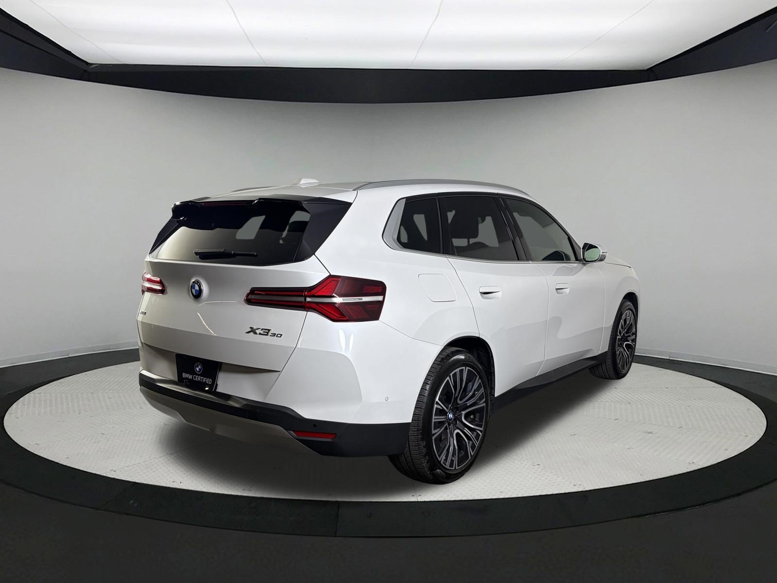 Certified 2025 BMW X3 xDrive30i w/ Premium Package AWD/4WD image 5