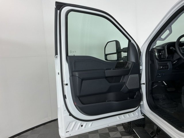 New 2026 Ford F350 Lariat image 17