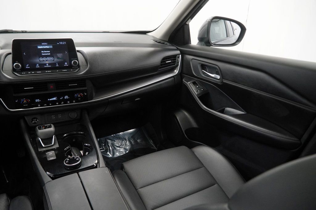 Used 2024 Nissan Rogue SV w/ SV Premium Package image 26