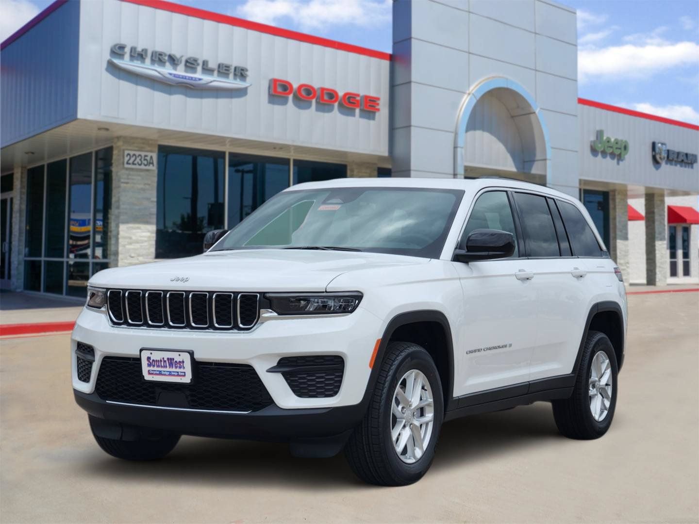 New 2026 Jeep Grand Cherokee Laredo X AWD/4WD image 2