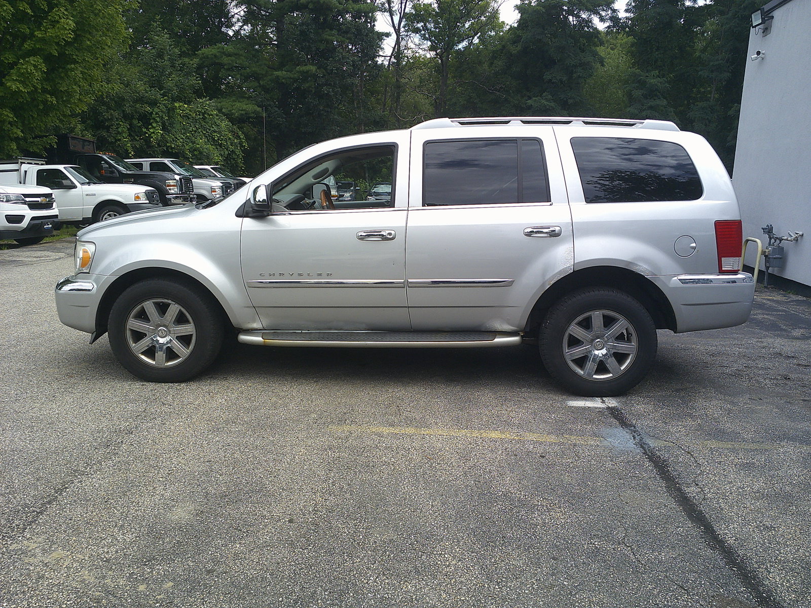 Used 2008 Chrysler Aspen Limited w/ Popular Equipment Group AWD/4WD image 8