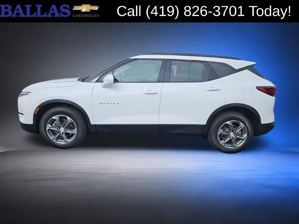 Certified 2024 Chevrolet Blazer LT w/ Convenience Package FWD image 2