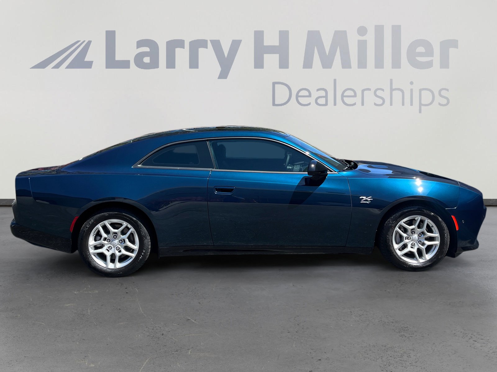 New 2025 Dodge Charger Daytona R/T w/ Quick Order Package 25M R/T AWD/4WD image 6
