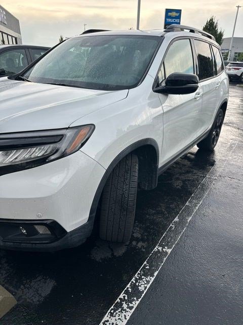 Used 2021 Honda Passport Elite image 2