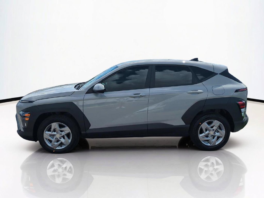 New 2027 Hyundai Kona SE FWD image 8