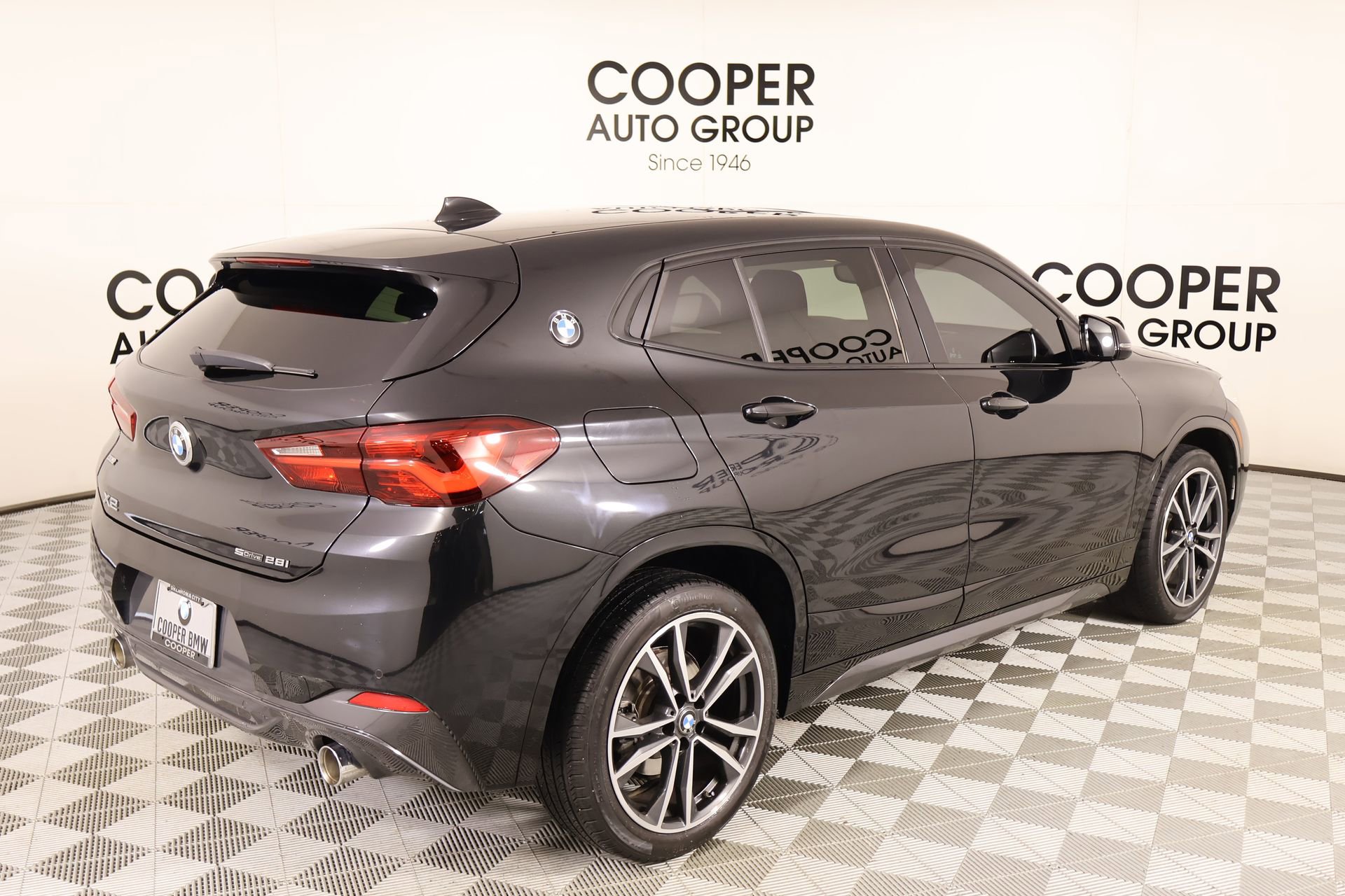 Used 2023 BMW X2 sDrive28i w/ M Sport Package image 21