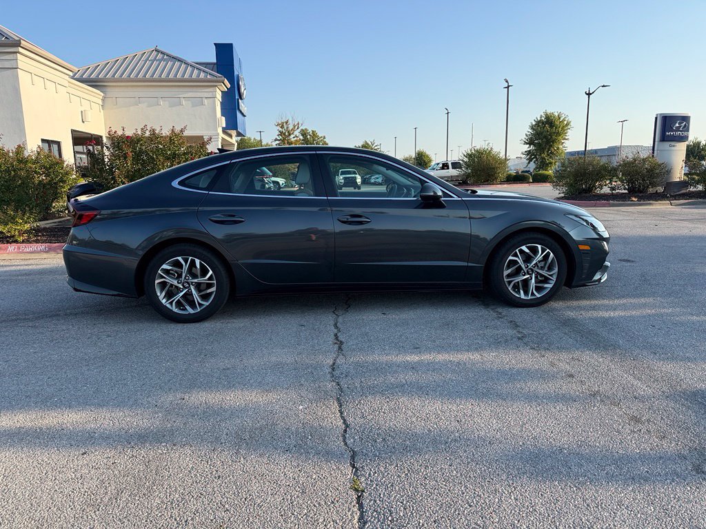 Certified 2023 Hyundai Sonata SEL w/ Preferred Accessory Package FWD image 8