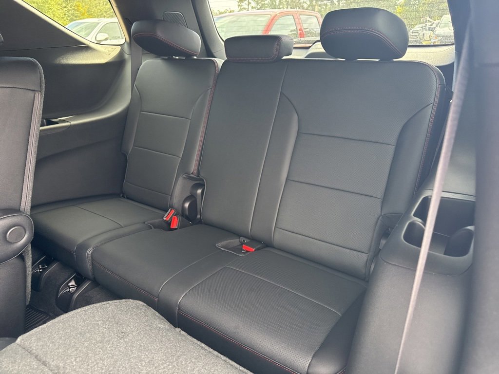 New 2026 Chevrolet Traverse RS w/ LPO, Floor Liner Package image 8