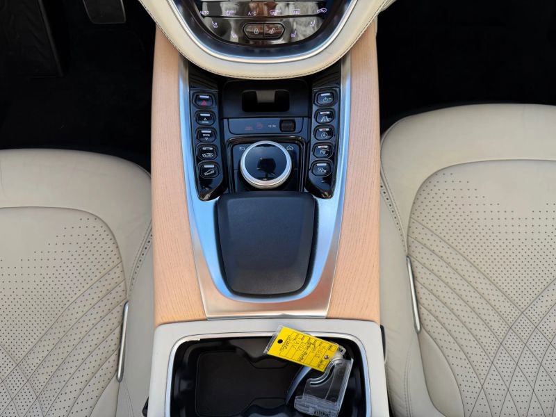 Used 2021 Aston Martin DBX Sport Utility 4D image 16