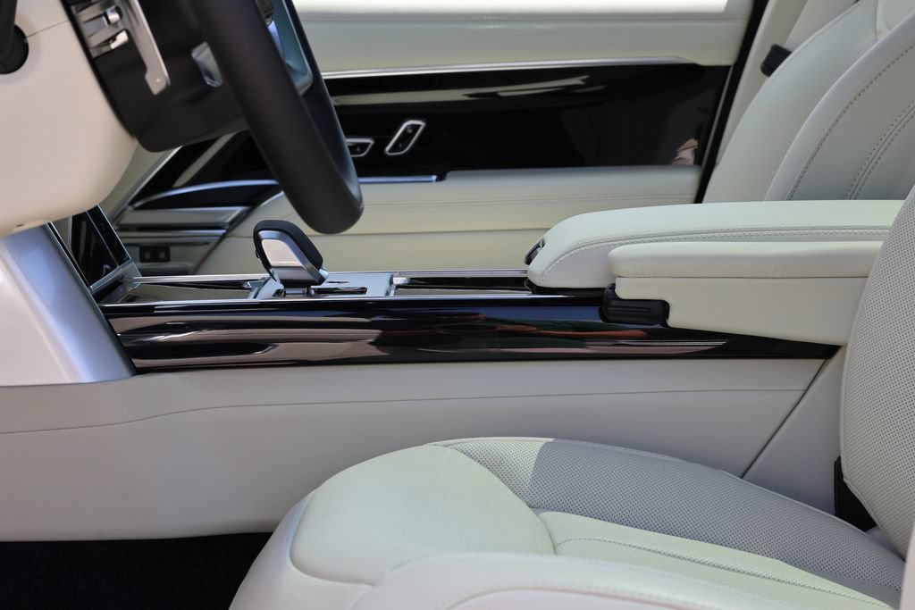 New 2026 Land Rover Range Rover SE AWD/4WD image 15