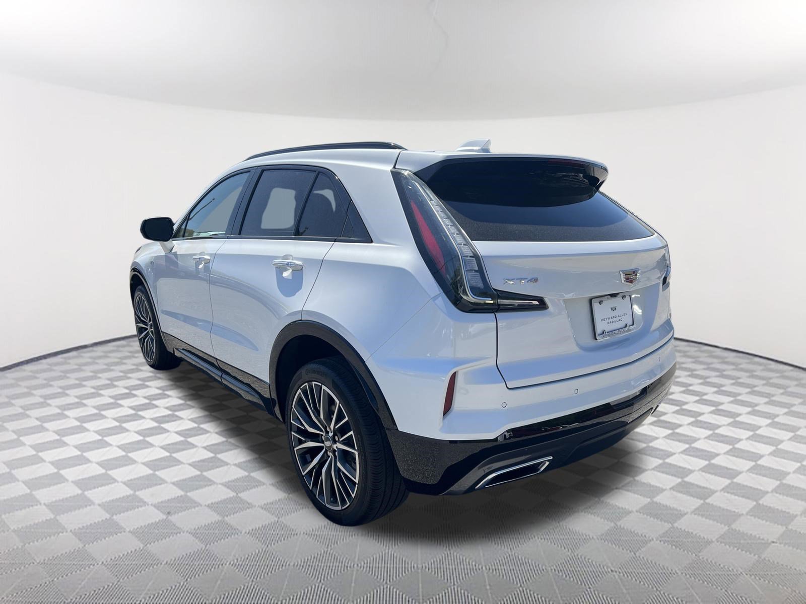 Used 2024 Cadillac XT4 Sport image 8