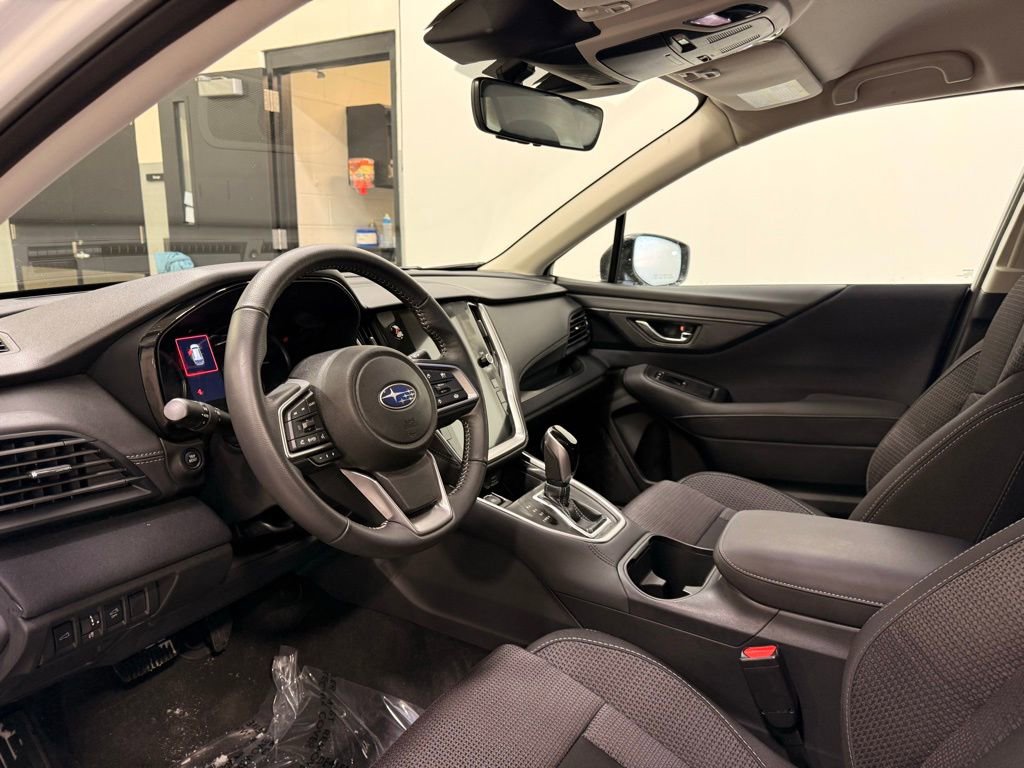 Used 2025 Subaru Outback Premium image 12