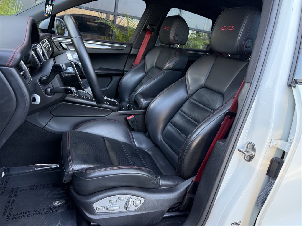Used 2018 Porsche Macan GTS image 14