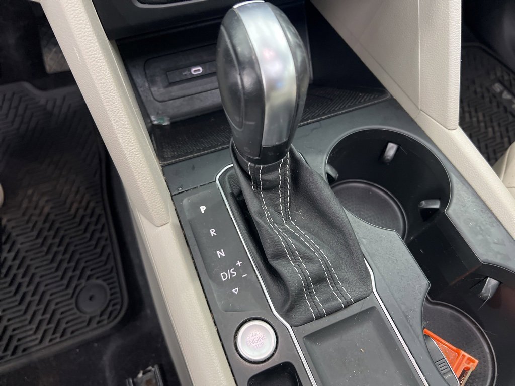 Used 2021 Volkswagen Atlas SE w/ Panoramic Sunroof Package image 14