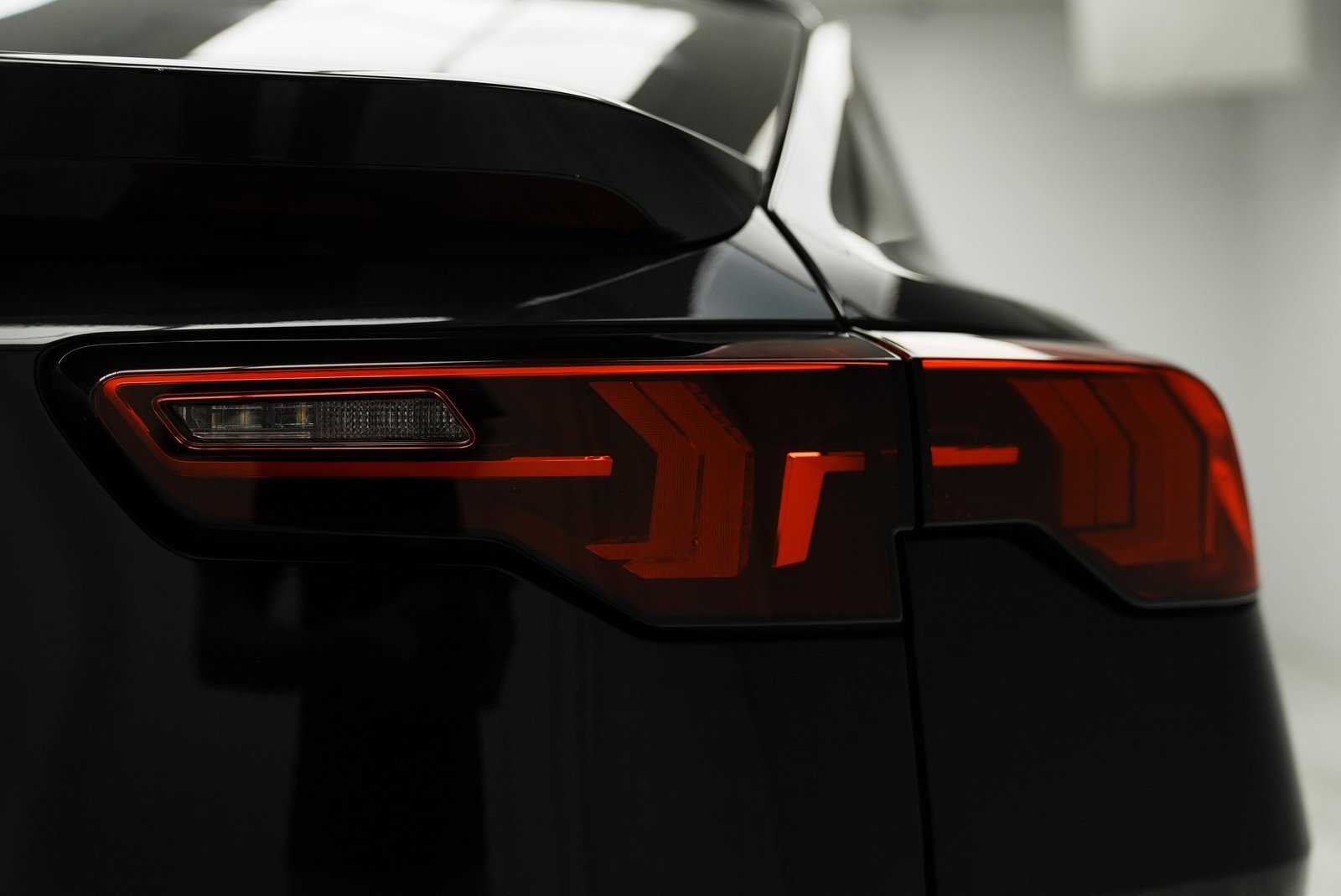 Used 2025 BMW X2 xDrive28i w/ Convenience Package image 19