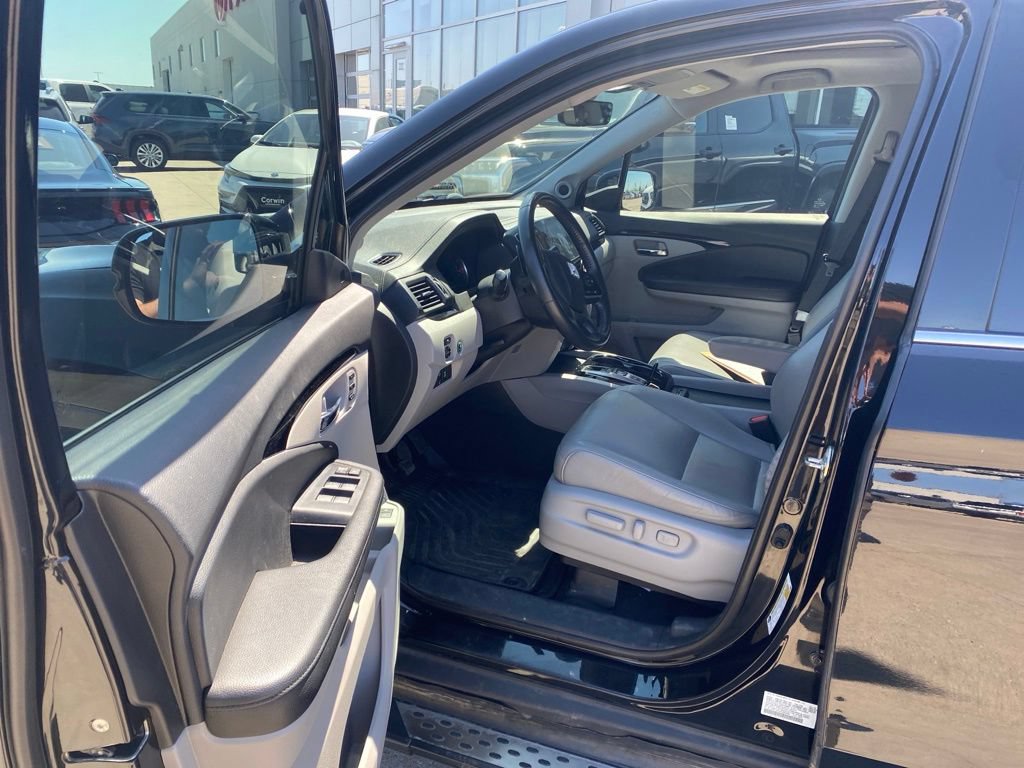 Used 2019 Honda Pilot Touring image 13