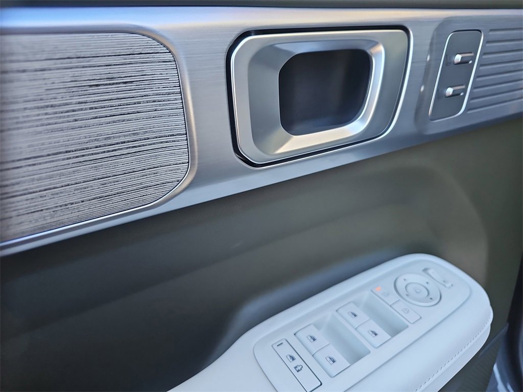 New 2025 Hyundai Santa Fe Calligraphy image 28