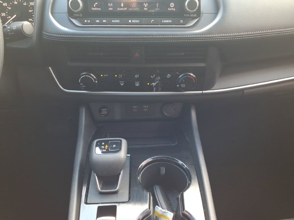 Used 2024 Nissan Rogue S FWD image 11