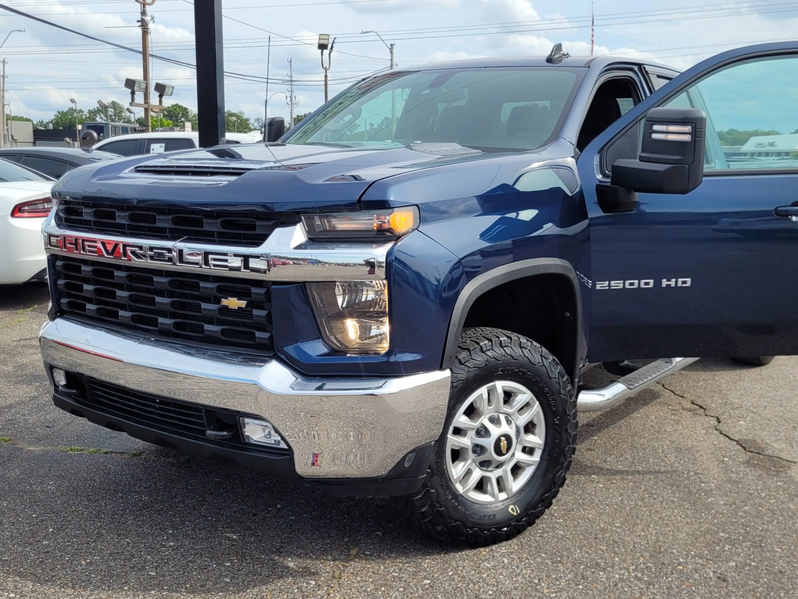 Used 2022 Chevrolet Silverado 2500 LT w/ Convenience Package AWD/4WD image 18
