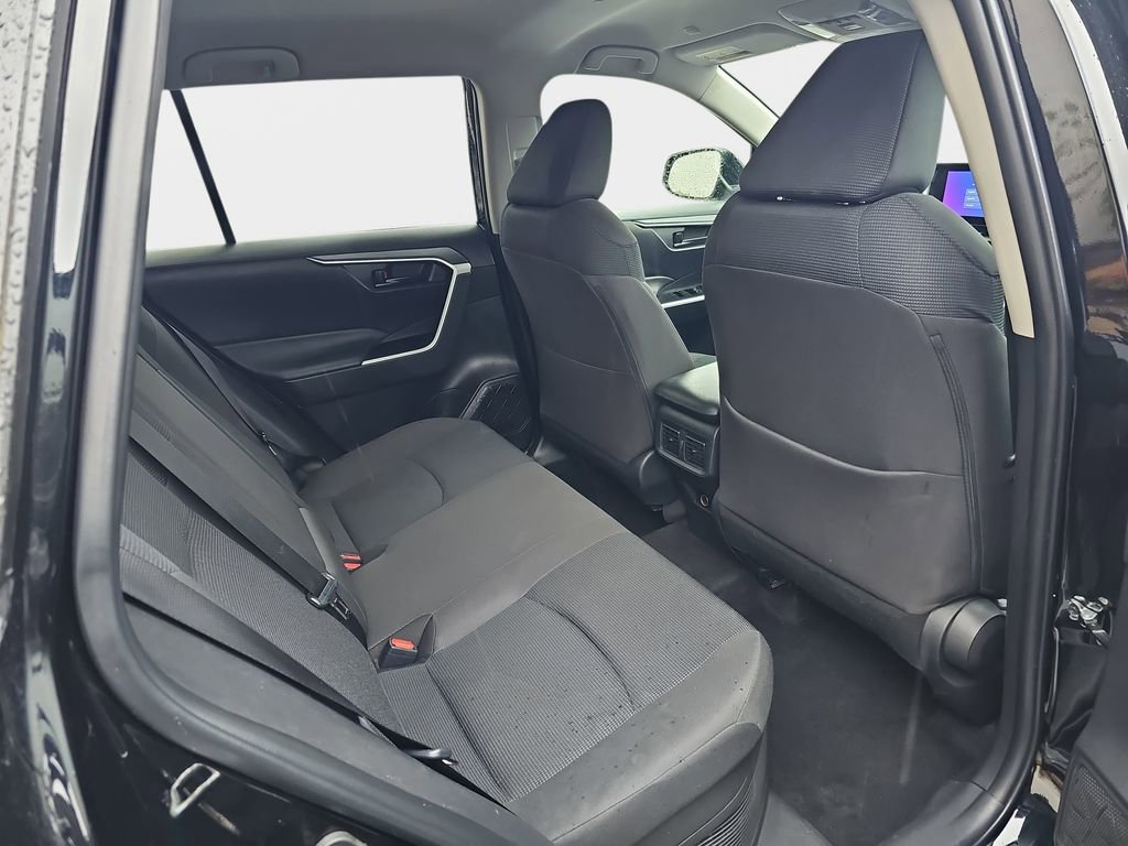Used 2025 Toyota RAV4 LE image 13