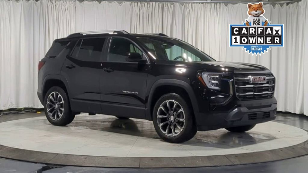 Used 2025 GMC Terrain Elevation w/ Elevation Premium Package video 2