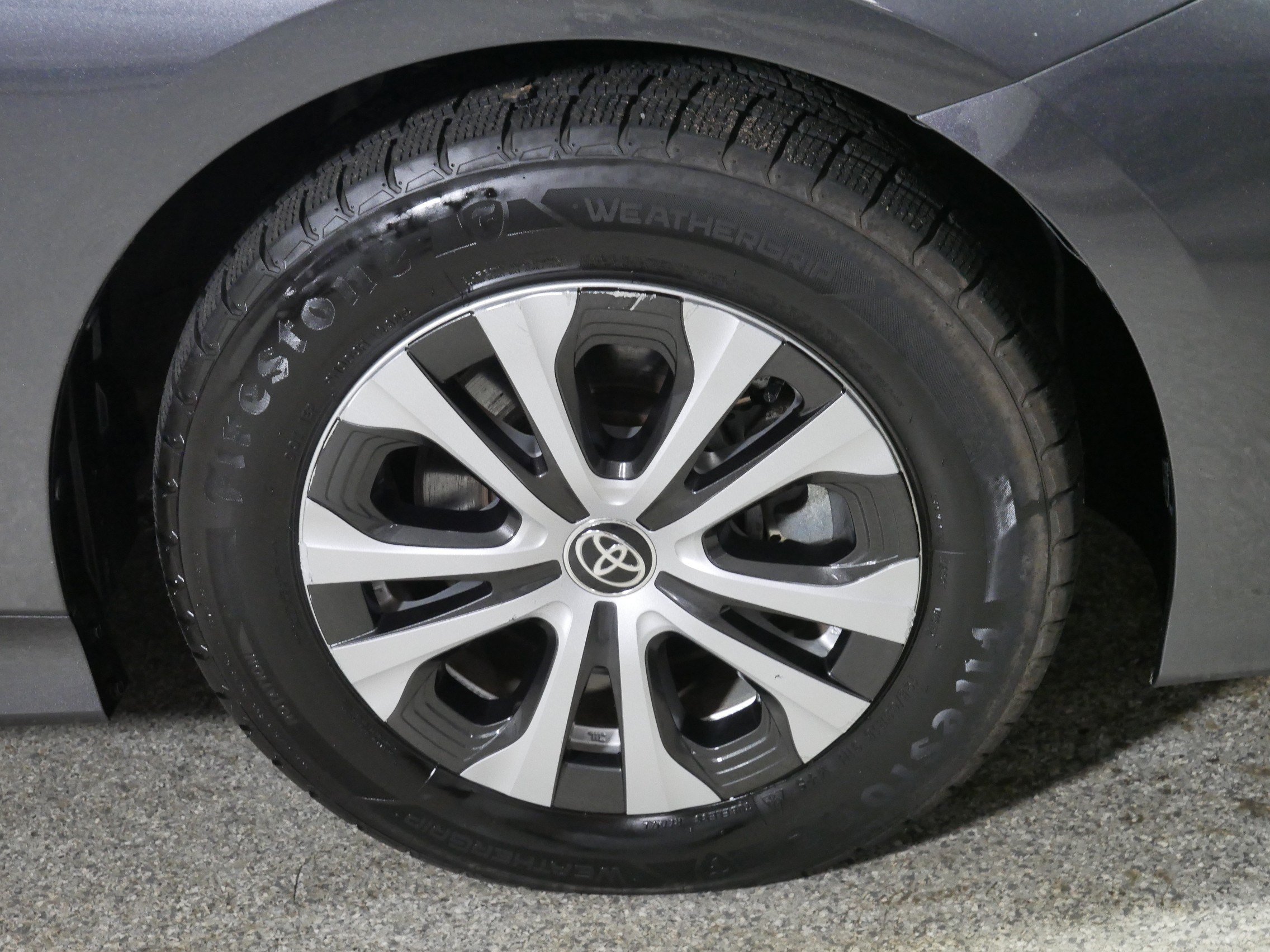 Used 2022 Toyota Prius Prime XLE FWD image 15