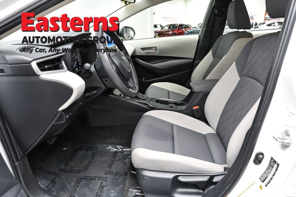 Used 2024 Toyota Corolla LE w/ LE Convenience Package FWD image 14