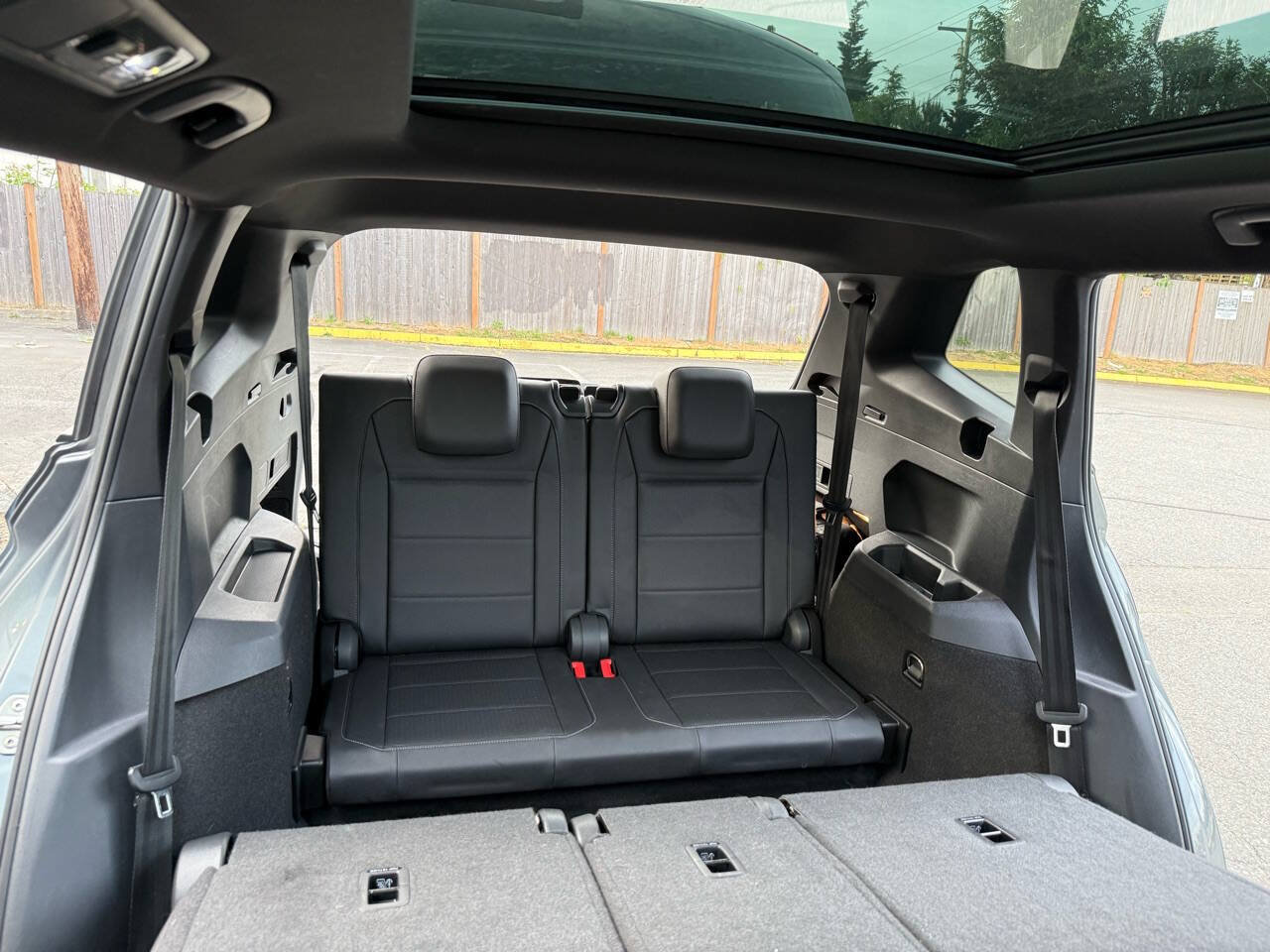 Used 2020 Volkswagen Tiguan SE R-Line w/ 3rd Row Seat Package AWD/4WD image 13