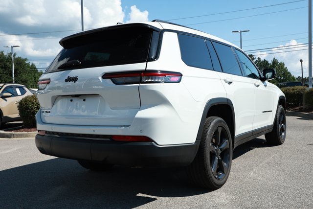 Used 2023 Jeep Grand Cherokee L Laredo AWD/4WD image 6