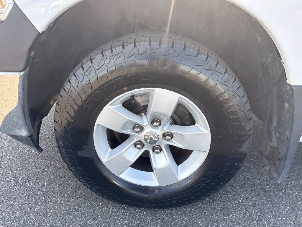 Used 2014 RAM 1500 ST w/ SXT Appearance Group AWD/4WD image 12