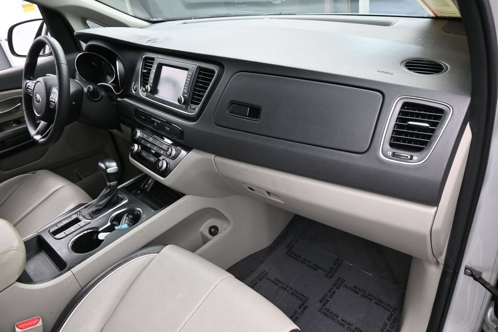 Used 2021 Kia Sedona EX FWD image 45