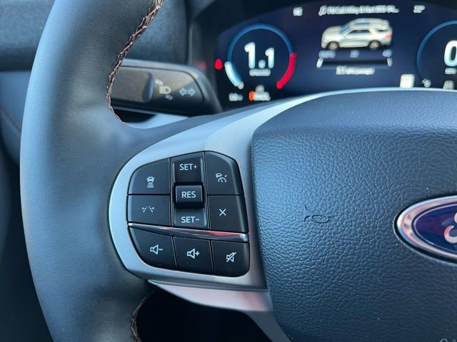Used 2025 Ford Explorer Active w/ Active Comfort Package image 17