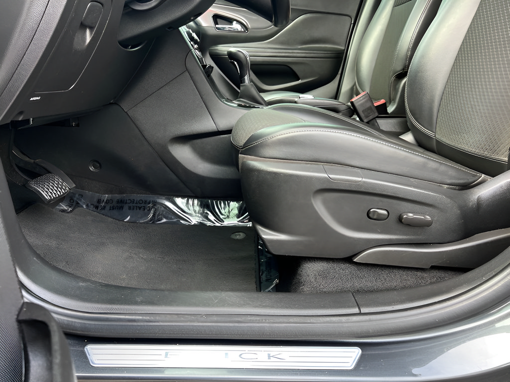 Used 2018 Buick Encore Preferred FWD image 33
