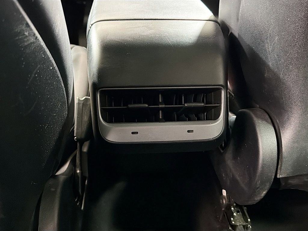 Used 2023 Tesla Model Y Long Range AWD/4WD image 26