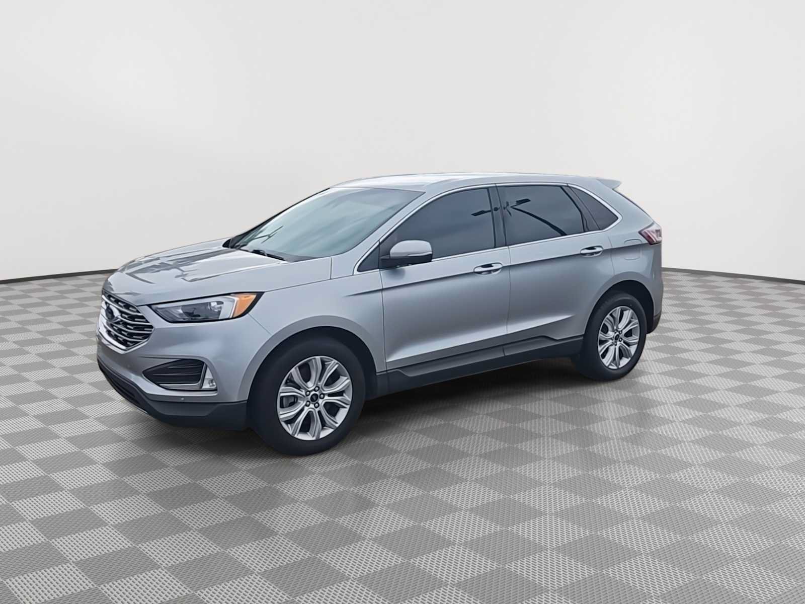 Used 2022 Ford Edge Titanium AWD/4WD image 4