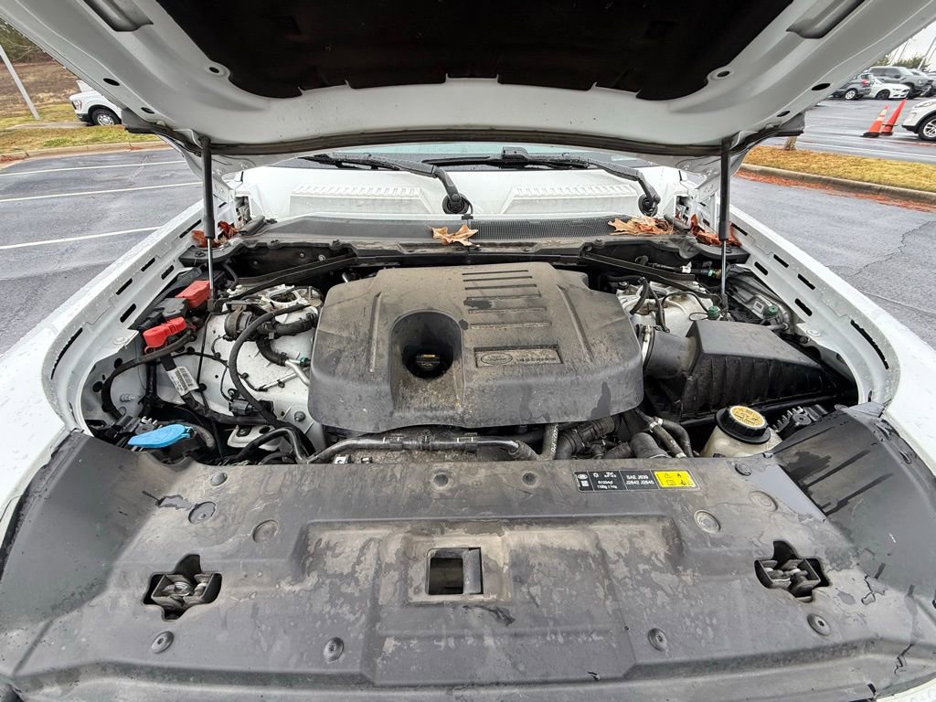 Used 2023 Land Rover Defender 130 X-Dynamic SE image 33