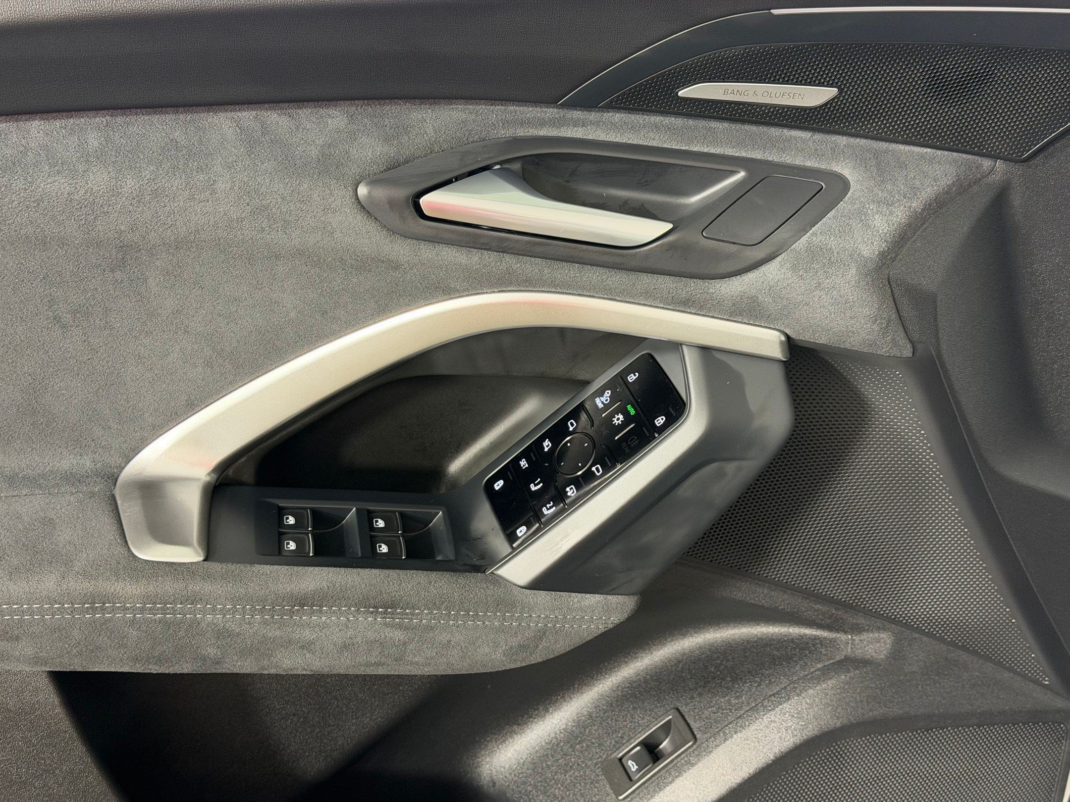 New 2026 Audi SQ5 Premium Plus AWD/4WD image 14