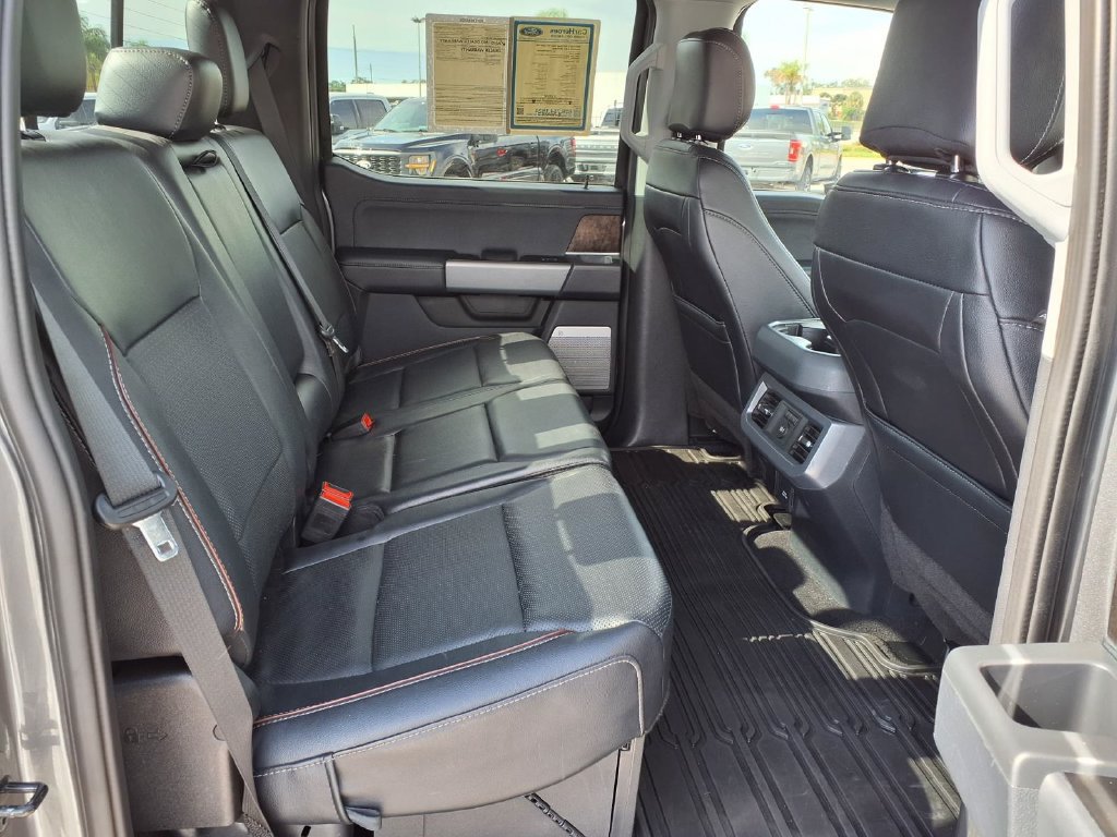 Used 2024 Ford F250 Lariat w/ Lariat Ultimate Package AWD/4WD image 17