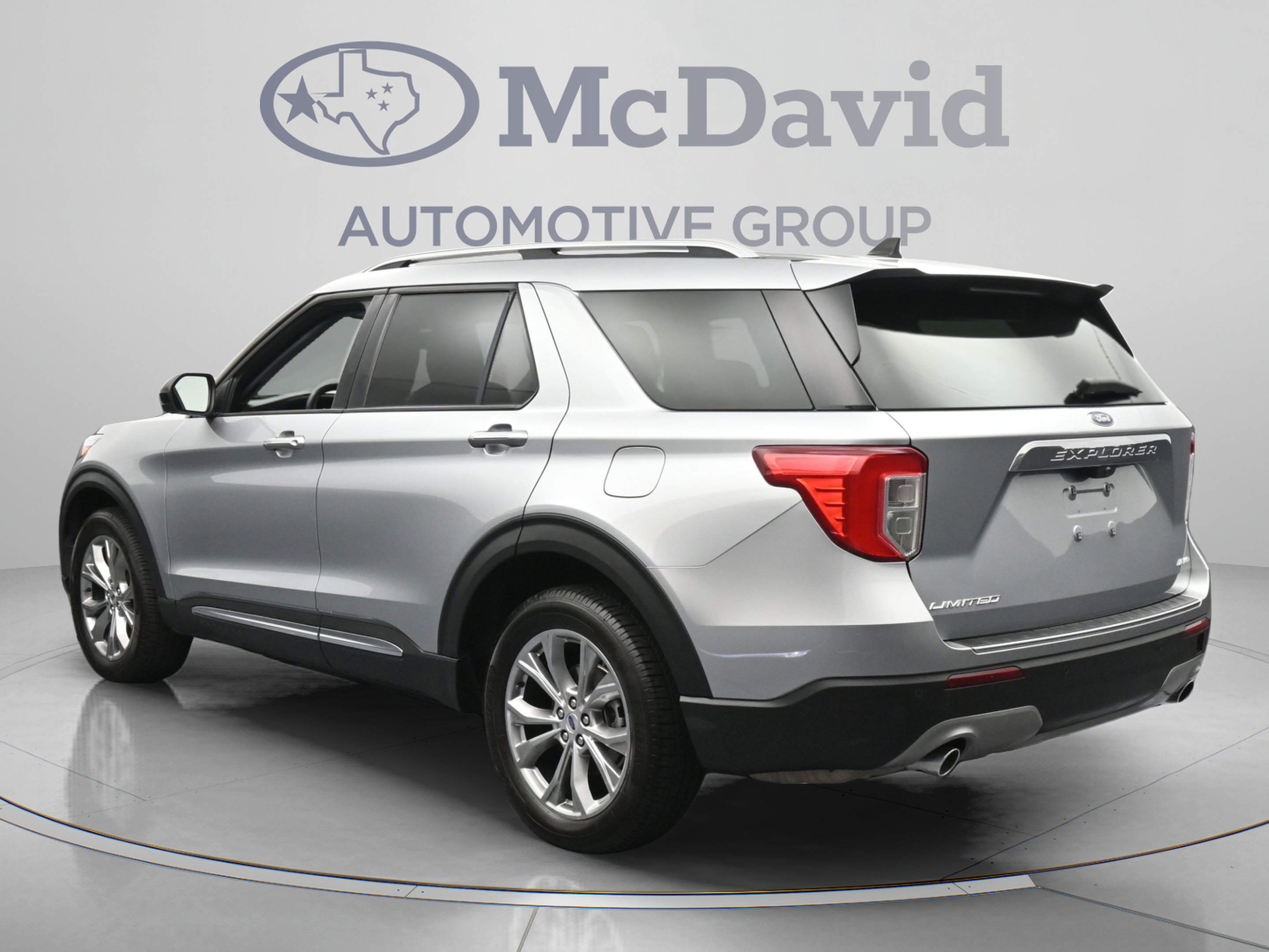 Used 2023 Ford Explorer Limited AWD/4WD image 6