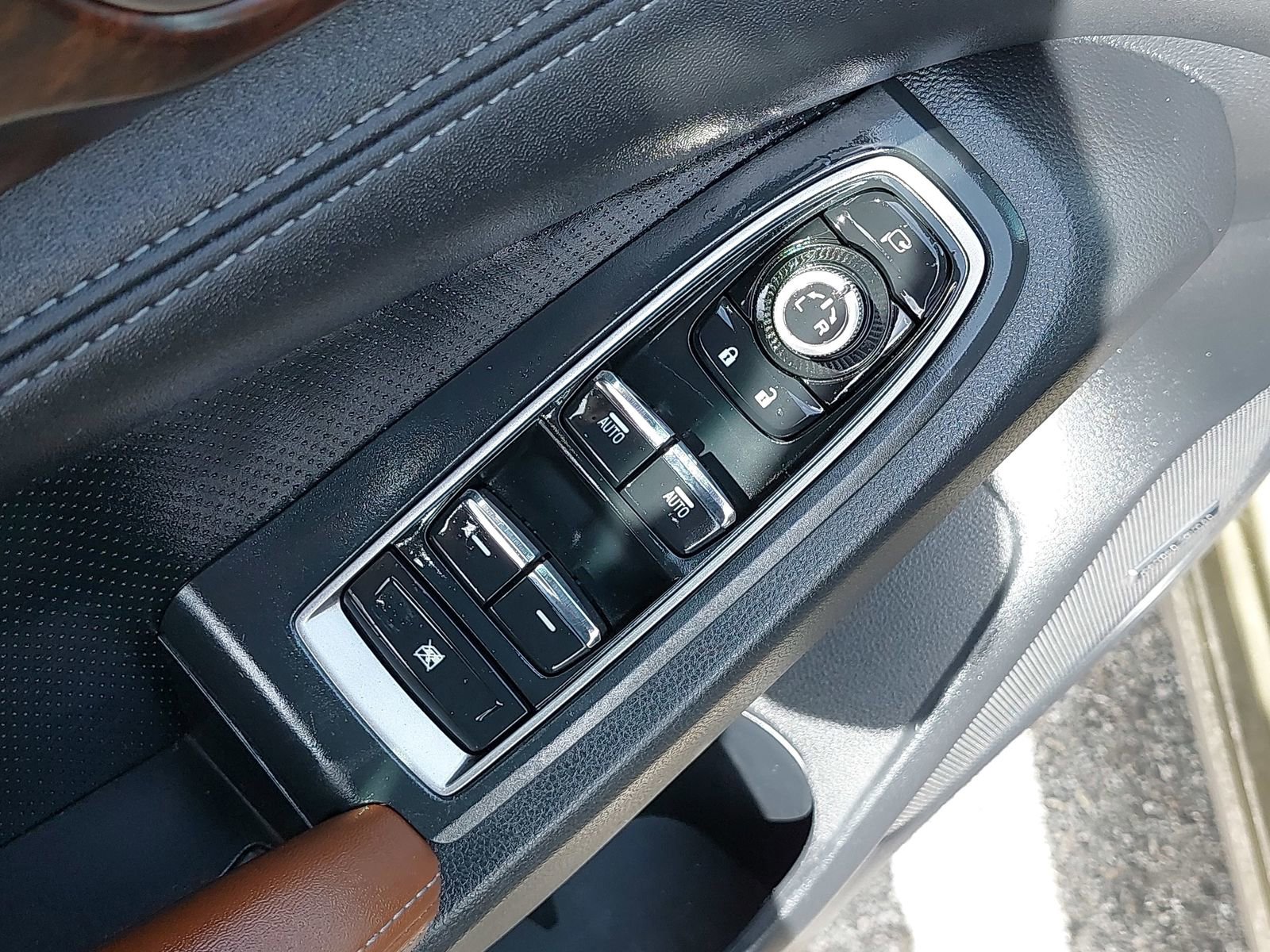 Certified 2023 Subaru Ascent Touring image 29