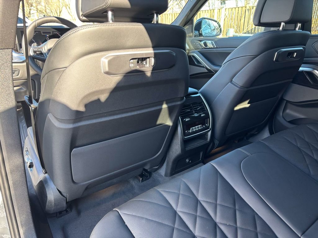 New 2026 BMW X6 xDrive40i image 29