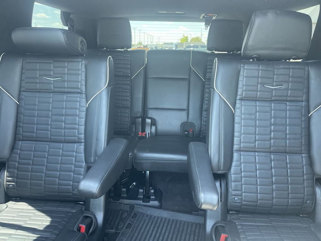 Used 2023 Cadillac Escalade Sport Platinum w/ LPO, ONYX Package AWD/4WD image 28