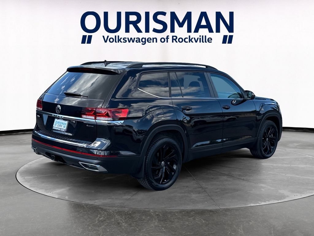 Used 2023 Volkswagen Atlas SE w/ Black Wheel Package AWD/4WD image 6