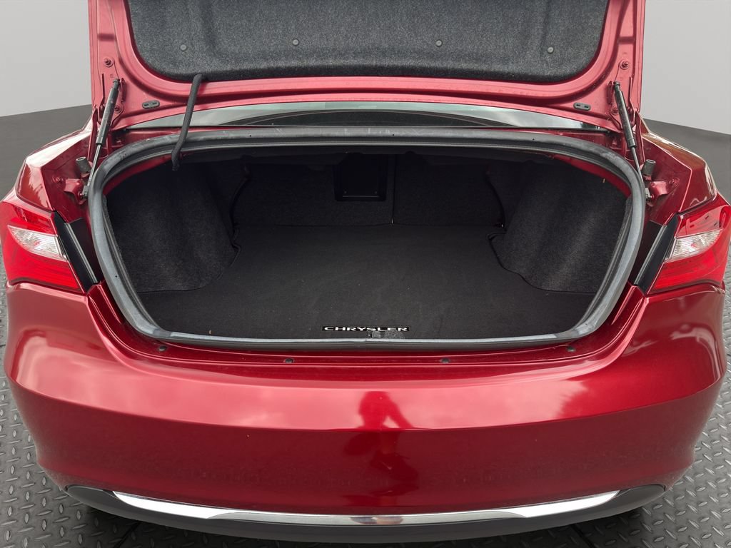 Used 2013 Chrysler 200 Touring FWD image 8