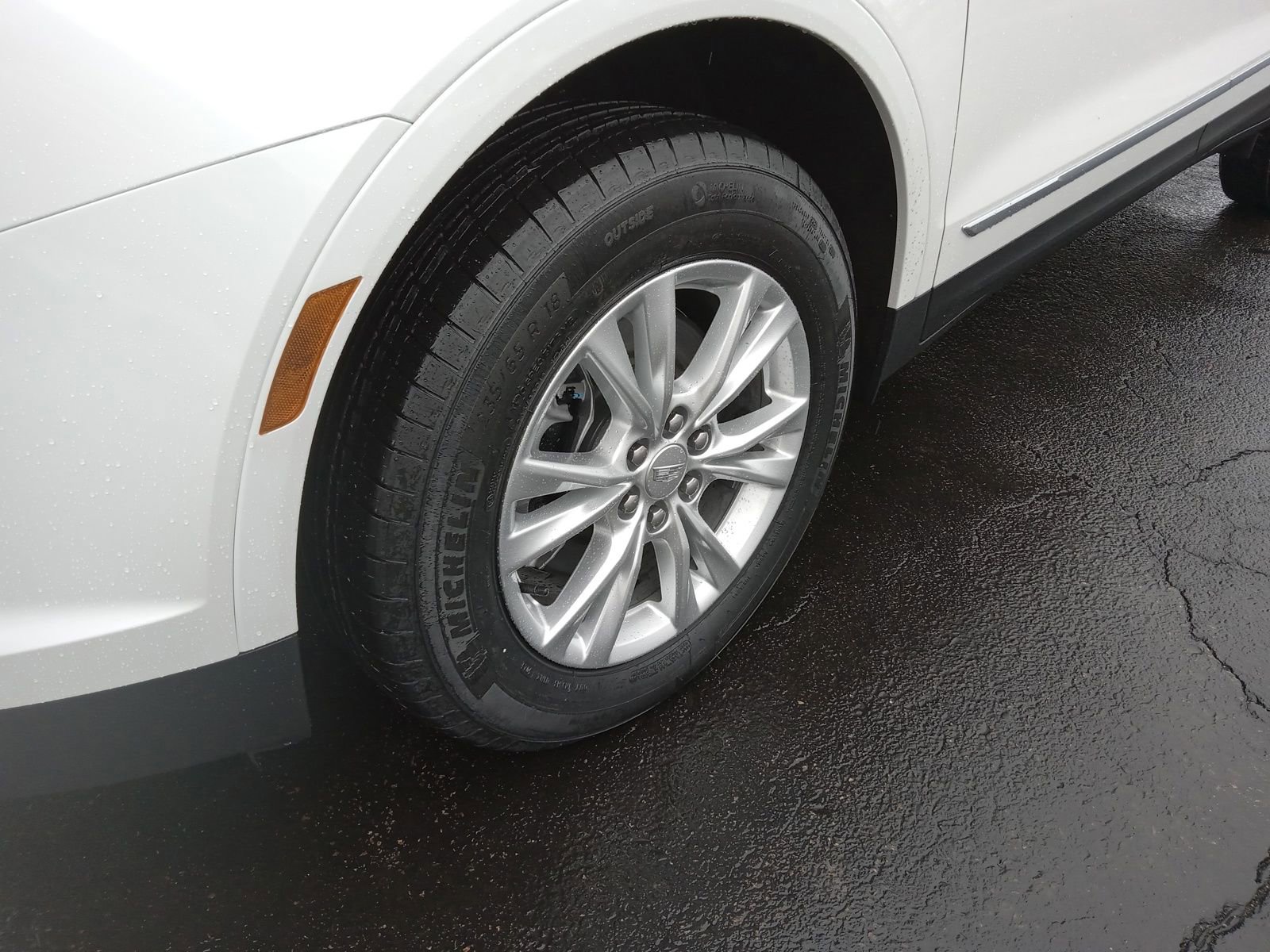 New 2026 Cadillac XT5 Luxury image 6