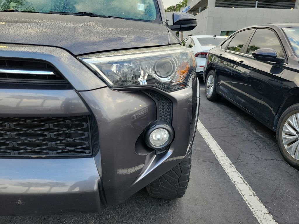 Used 2020 Toyota 4Runner SR5 image 6